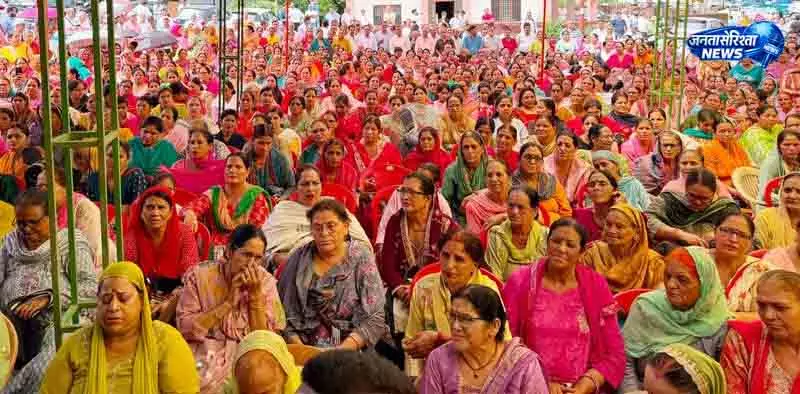 Mandi अस्पताल में कर्मचारियों की कमी से भड़का लोगों का गुस्सा Mandi अस्पताल में कर्मचारियों की कमी से भड़का लोगों का गुस्सा