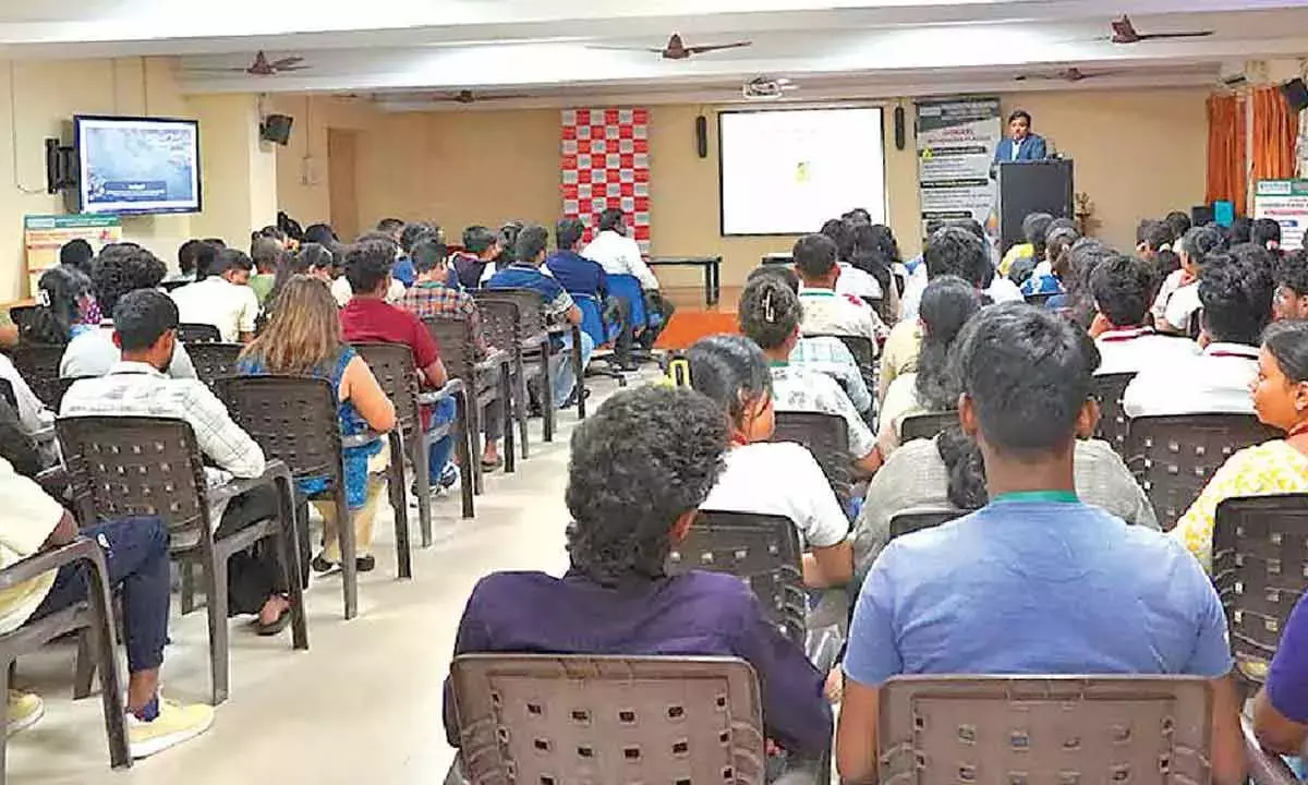 एफ़ेरेसिस टेक्नोलॉजी के ज़रिए ट्रांसफ़्यूज़न मेडिसिन को आगे बढ़ाने पर ‘नेशनल CME’ एफ़ेरेसिस टेक्नोलॉजी के ज़रिए ट्रांसफ़्यूज़न मेडिसिन को आगे बढ़ाने पर ‘नेशनल CME’