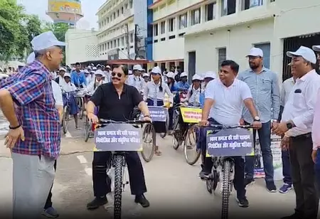 बिहार : शेखपुरा में जनसंख्या स्थिरता पखवाड़ा के तहत निकली जागरूकता साइकिल रैली, डीएम ने किया नेतृत्व बिहार : शेखपुरा में जनसंख्या स्थिरता पखवाड़ा के तहत निकली जागरूकता साइकिल रैली, डीएम ने किया नेतृत्व