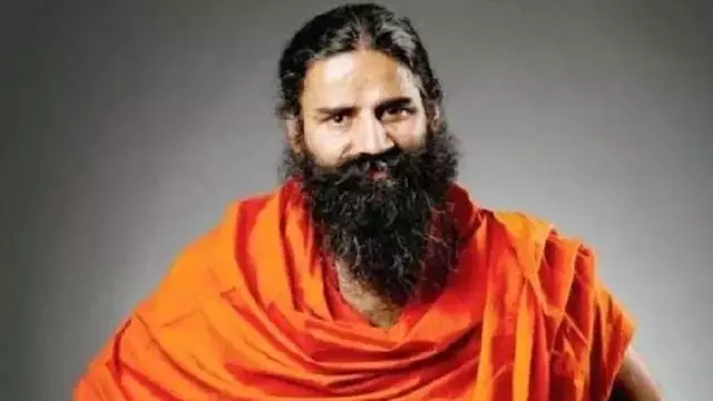 हिंदू राष्ट्र बयान पर मचा बवाल, बाबा रामदेव की बढ़ीं मुश्किलें हिंदू राष्ट्र बयान पर मचा बवाल, बाबा रामदेव की बढ़ीं मुश्किलें