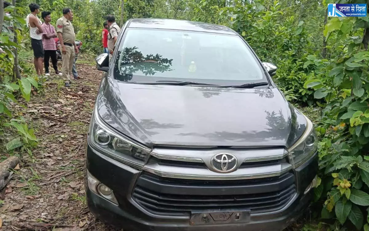 डेढ़ करोड़ का 5 क्विंटल गांजा जब्त, कार को पुलिस ने पकड़ा डेढ़ करोड़ का 5 क्विंटल गांजा जब्त, कार को पुलिस ने पकड़ा