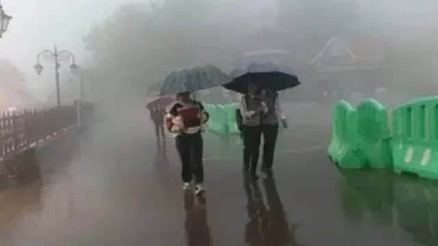 6 जिलों में भारी बारिश का ऑरेंज अलर्ट, रहें सावधान 6 जिलों में भारी बारिश का ऑरेंज अलर्ट, रहें सावधान
