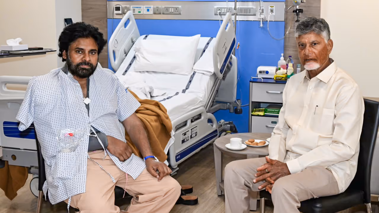 सर्जरी के बाद पवन कल्याण को मुंबई के अस्पताल से छुट्टी मिल गई सर्जरी के बाद पवन कल्याण को मुंबई के अस्पताल से छुट्टी मिल गई