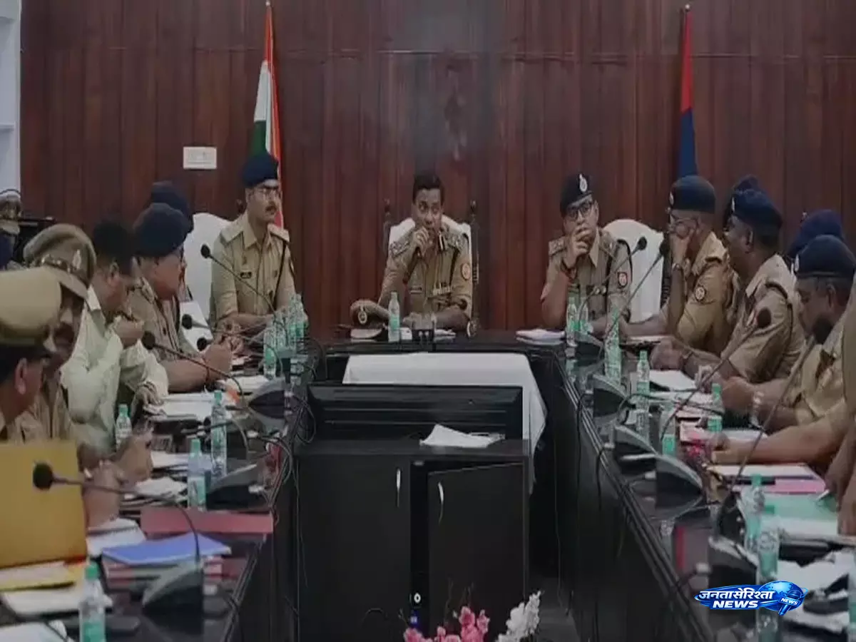 शिवभक्तों की यात्रा होगी सुरक्षित, संवेदनशील इलाकों में बढ़ेगी पुलिस निगरानी शिवभक्तों की यात्रा होगी सुरक्षित, संवेदनशील इलाकों में बढ़ेगी पुलिस निगरानी
