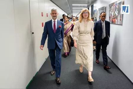 ब्रसेल्स में जयशंकर की अहम बैठकें, भारत और यूरोपीय संघ ने भविष्य की साझेदारी पर की चर्चा ब्रसेल्स में जयशंकर की अहम बैठकें, भारत और यूरोपीय संघ ने भविष्य की साझेदारी पर की चर्चा