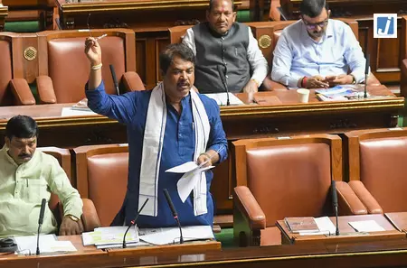 बांग्लादेशियों को पीआरसी देने की कोशिश कर रही कांग्रेस: कर्नाटक में विपक्ष के नेता बांग्लादेशियों को पीआरसी देने की कोशिश कर रही कांग्रेस: कर्नाटक में विपक्ष के नेता