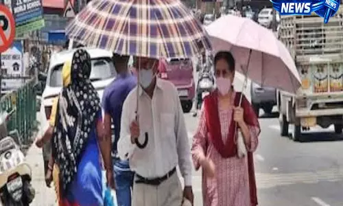 Haryana Weather: मानसून की बेरुखी से बढ़ी गर्मी, भिवानी में पारा 42°C के पार Haryana Weather: मानसून की बेरुखी से बढ़ी गर्मी, भिवानी में पारा 42°C के पार
