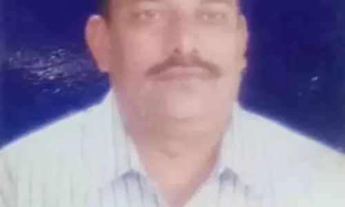 रिटायर्ड पुलिस इंस्पेक्टर ने किया सुसाइड, घर में फंदे पर मिली लाश रिटायर्ड पुलिस इंस्पेक्टर ने किया सुसाइड, घर में फंदे पर मिली लाश