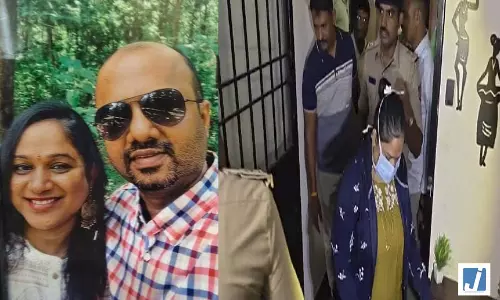 घर के अंदर डॉक्टर की हत्या, 8 साल का बेटा भी घायल, पत्नी से पुलिस कर रही पूछताछ