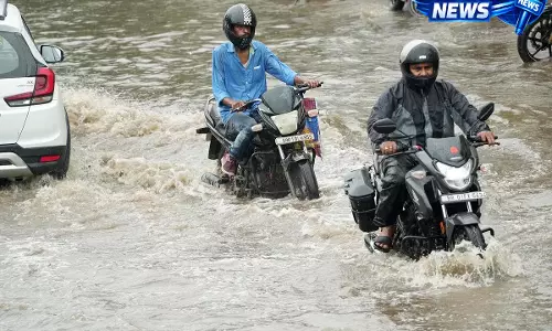 बिहार में वज्रपात से पांच की मौत, किशोर झुलसा बिहार में वज्रपात से पांच की मौत, किशोर झुलसा