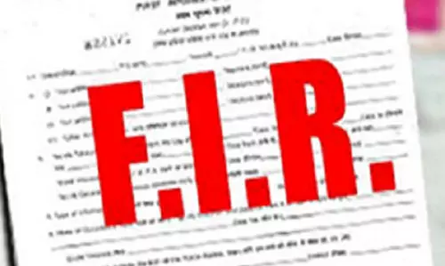 पानी भरने के विवाद में दंपति से गाली-गलौज, पत्थर मारकर घायल करने का आरोप पानी भरने के विवाद में दंपति से गाली-गलौज, पत्थर मारकर घायल करने का आरोप