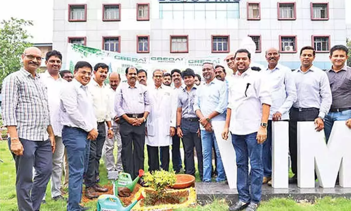 Andhra: वर्ल्ड ग्रीन डे के मौके पर VIMS में 500 से ज़्यादा पौधे लगाए गए Andhra: वर्ल्ड ग्रीन डे के मौके पर VIMS में 500 से ज़्यादा पौधे लगाए गए