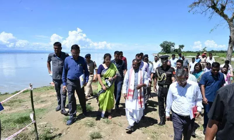 Assam बाढ़ बहाली: राज्यपाल ने नागाघुली परियोजना की समीक्षा की Assam बाढ़ बहाली: राज्यपाल ने नागाघुली परियोजना की समीक्षा की