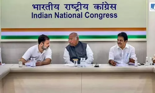 दिल्ली में कांग्रेस की बड़ी बैठक दिल्ली में कांग्रेस की बड़ी बैठक