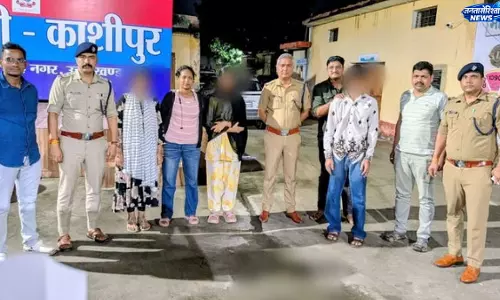 मुंबई से अगवा दो नाबालिग लड़कियां उत्तराखंड से बरामद, पुलिस ने आरोपी को किया गिरफ्तार मुंबई से अगवा दो नाबालिग लड़कियां उत्तराखंड से बरामद, पुलिस ने आरोपी को किया गिरफ्तार