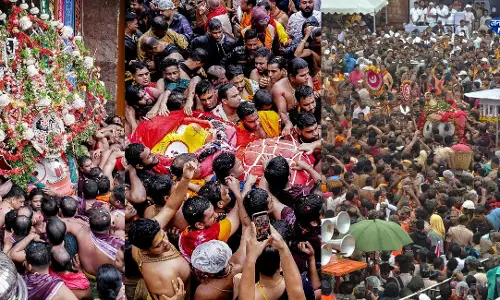 Puri : पहांडी बिजे के साथ शुरू हुई भगवान जगन्नाथ की विश्व प्रसिद्ध रथ यात्रा