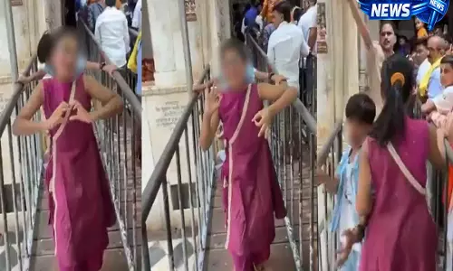 मंदिर परिसर में रील बनाना पड़ा भारी, पुलिस की कार्रवाई का वीडियो सोशल मीडिया पर वायरल