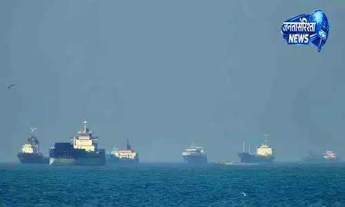 अमेरिकी दबाव के बाद ईरान की बड़ी धमकी अमेरिकी दबाव के बाद ईरान की बड़ी धमकी