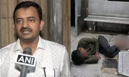 सीट को लेकर विवाद, मारपीट में दो यात्री घायल; रेलवे ने दी घटना की जानकारी सीट को लेकर विवाद, मारपीट में दो यात्री घायल; रेलवे ने दी घटना की जानकारी
