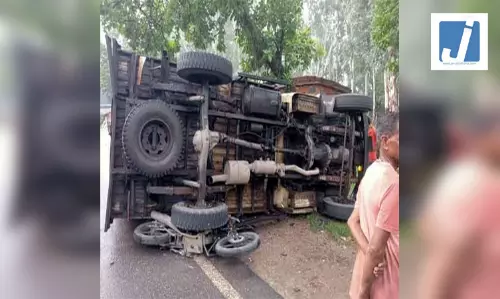 ट्रक की टक्कर से जीजा-साले की मौत ट्रक की टक्कर से जीजा-साले की मौत
