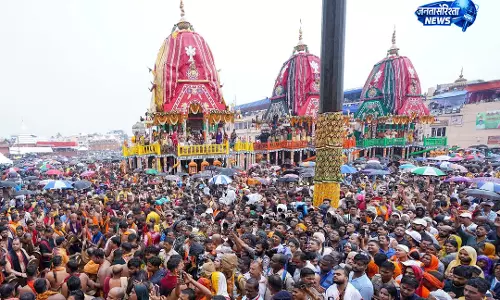पुरी रथ यात्रा में हादसा, भीड़ के दबाव से श्रद्धालु की मौत