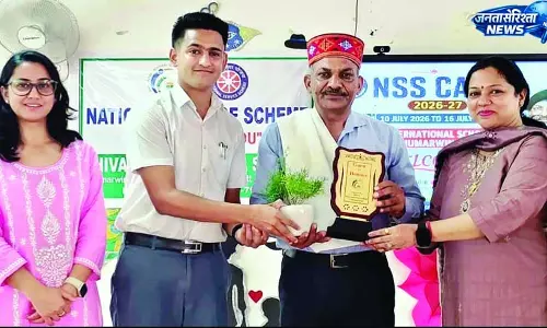 कारगिल के वीर योद्धा से रू-ब-रू हुए छात्र