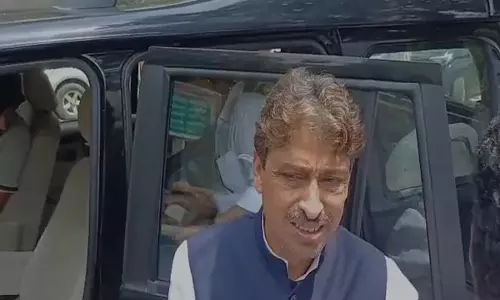 Education  के मंदिर को मत उजाड़िए, जौहर यूनिवर्सिटी पर सियासत तेज