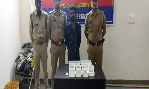 Muharram में खाली घर देखकर की चोरी, 2 किलो चांदी और सोने के जेवर बरामद Muharram में खाली घर देखकर की चोरी, 2 किलो चांदी और सोने के जेवर बरामद