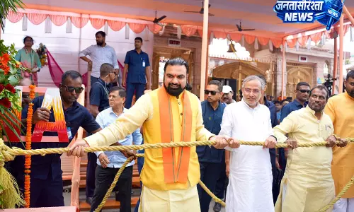Patna : जगन्नाथ रथयात्रा का भव्य आयोजन, 40 फीट रथ पर सजे भगवान के दर्शन को उमड़ी भीड़