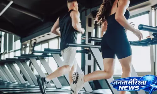 जिस Treadmill पर आज दौड़ते हैं लोग, कभी कैदियों को दी जाती थी यातना जिस Treadmill पर आज दौड़ते हैं लोग, कभी कैदियों को दी जाती थी यातना