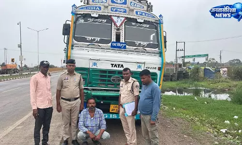 रायपुर में फर्जी नंबर प्लेट लगाकर स्पंज आयरन बेचने वाले दो ठग गिरफ्तार