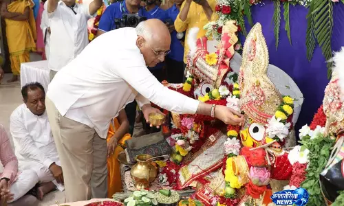 गुजरात के CM भूपेन्द्र पटेल ने मेमनगर में एसजीवीपी गुरुकुल की रथ यात्रा को हरी झंडी दिखाई गुजरात के CM भूपेन्द्र पटेल ने मेमनगर में एसजीवीपी गुरुकुल की रथ यात्रा को हरी झंडी दिखाई