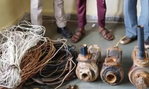 Jammu: बिजली मोटर चोरी का मामला सुलझा, जम्मू ग्रामीण पुलिस को मिली सफलता Jammu: बिजली मोटर चोरी का मामला सुलझा, जम्मू ग्रामीण पुलिस को मिली सफलता