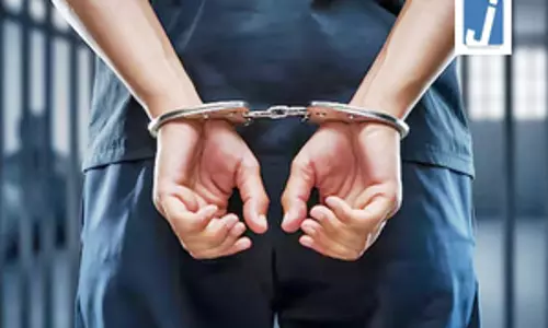 इंदौर में पुलिस ने 13.43 ग्राम मादक पदार्थ के साथ तस्कर को किया गिरफ्तार इंदौर में पुलिस ने 13.43 ग्राम मादक पदार्थ के साथ तस्कर को किया गिरफ्तार