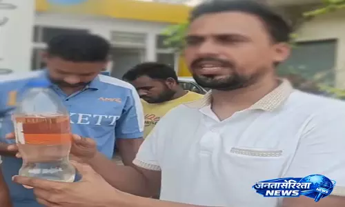 Petrol में मिलावट का आरोप, खतौली में वाहन चालकों ने खोला मोर्चा Petrol में मिलावट का आरोप, खतौली में वाहन चालकों ने खोला मोर्चा
