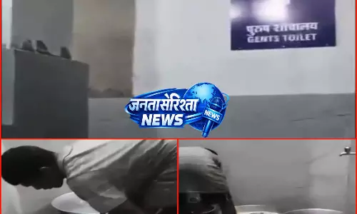 पापा ढाबे में शौचालय के अंदर बर्तन धोने का वीडियो वायरल, नोटिस जारी पापा ढाबे में शौचालय के अंदर बर्तन धोने का वीडियो वायरल, नोटिस जारी