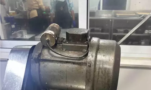 मुंबई की डेयरी फार्म का लाइसेंस निलंबित, एफडीए को मिलीं गंभीर खाद्य सुरक्षा खामियां मुंबई की डेयरी फार्म का लाइसेंस निलंबित, एफडीए को मिलीं गंभीर खाद्य सुरक्षा खामियां