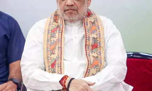 अमित शाह का 17 से 19 जुलाई तक पश्चिम बंगाल दौरा, सीमा सुरक्षा और कानून व्यवस्था की करेंगे समीक्षा अमित शाह का 17 से 19 जुलाई तक पश्चिम बंगाल दौरा, सीमा सुरक्षा और कानून व्यवस्था की करेंगे समीक्षा