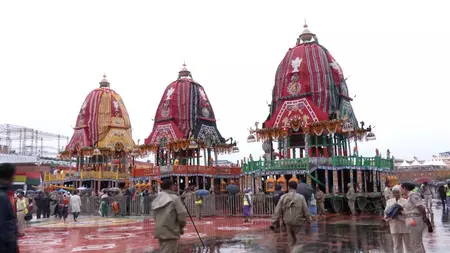 बारिश नहीं, प्रभु का आशीर्वाद है... पुरी पहुंचे लाखों श्रद्धालु, जय जगन्नाथ के जयकारों से गूंजा शहर बारिश नहीं, प्रभु का आशीर्वाद है... पुरी पहुंचे लाखों श्रद्धालु, जय जगन्नाथ के जयकारों से गूंजा शहर