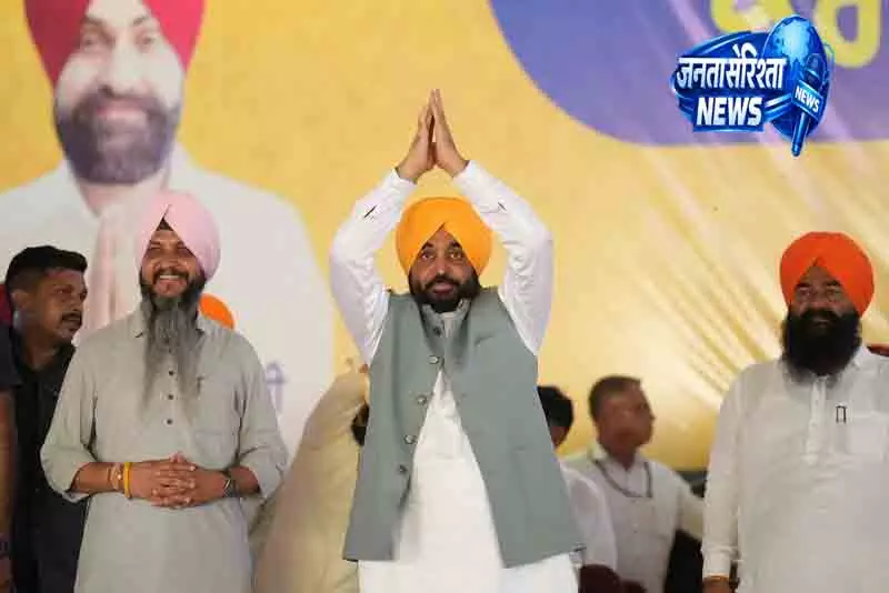 Punjab कांग्रेस में नेतृत्व की लड़ाई तेज Punjab कांग्रेस में नेतृत्व की लड़ाई तेज