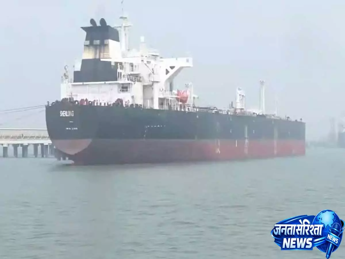 Hormuz Strait Attack: वाणिज्यिक जहाज पर मिसाइल हमले में बिहार के मरीन इंजीनियर की मौत Hormuz Strait Attack: वाणिज्यिक जहाज पर मिसाइल हमले में बिहार के मरीन इंजीनियर की मौत