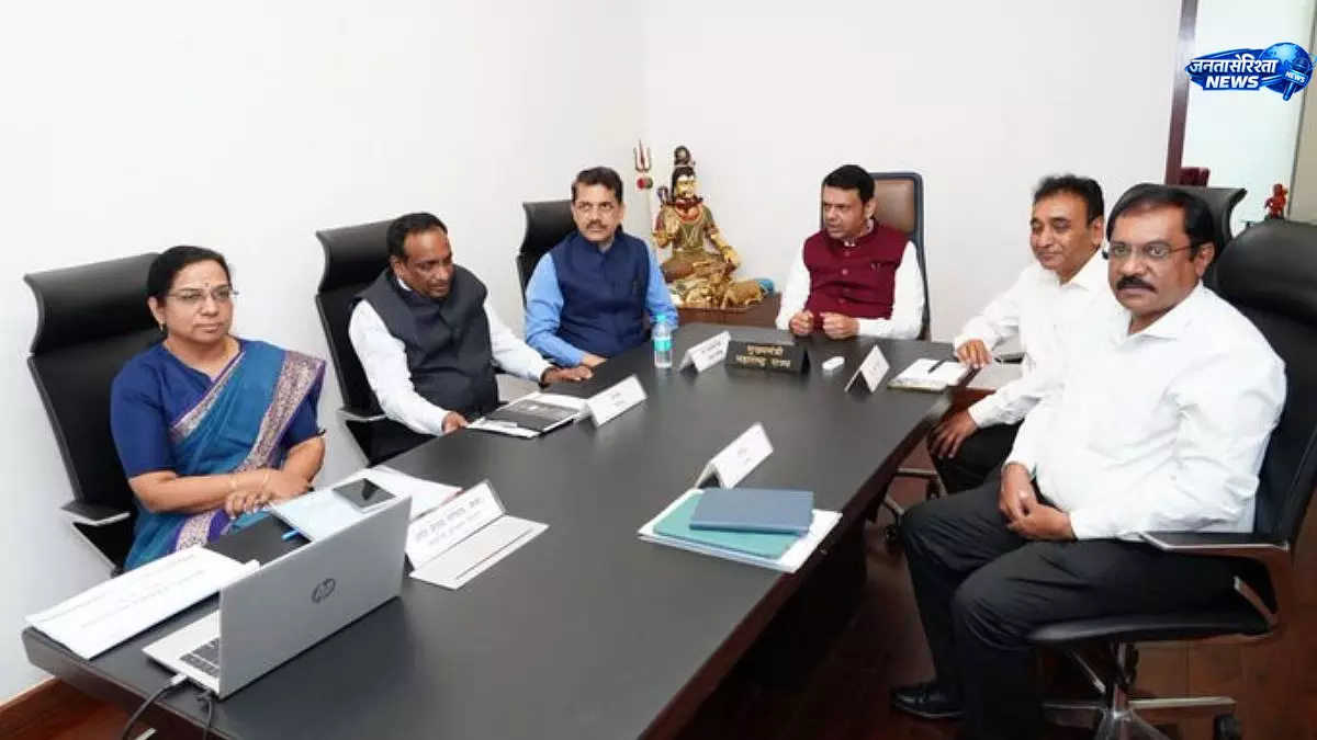 MPSC परीक्षाओं को ऑनलाइन कराने के फैसले पर विवाद, मुख्यमंत्री ने बुलाई बैठक MPSC परीक्षाओं को ऑनलाइन कराने के फैसले पर विवाद, मुख्यमंत्री ने बुलाई बैठक