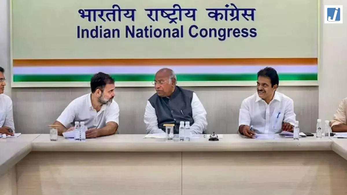 दिल्ली में कांग्रेस की बड़ी बैठक दिल्ली में कांग्रेस की बड़ी बैठक