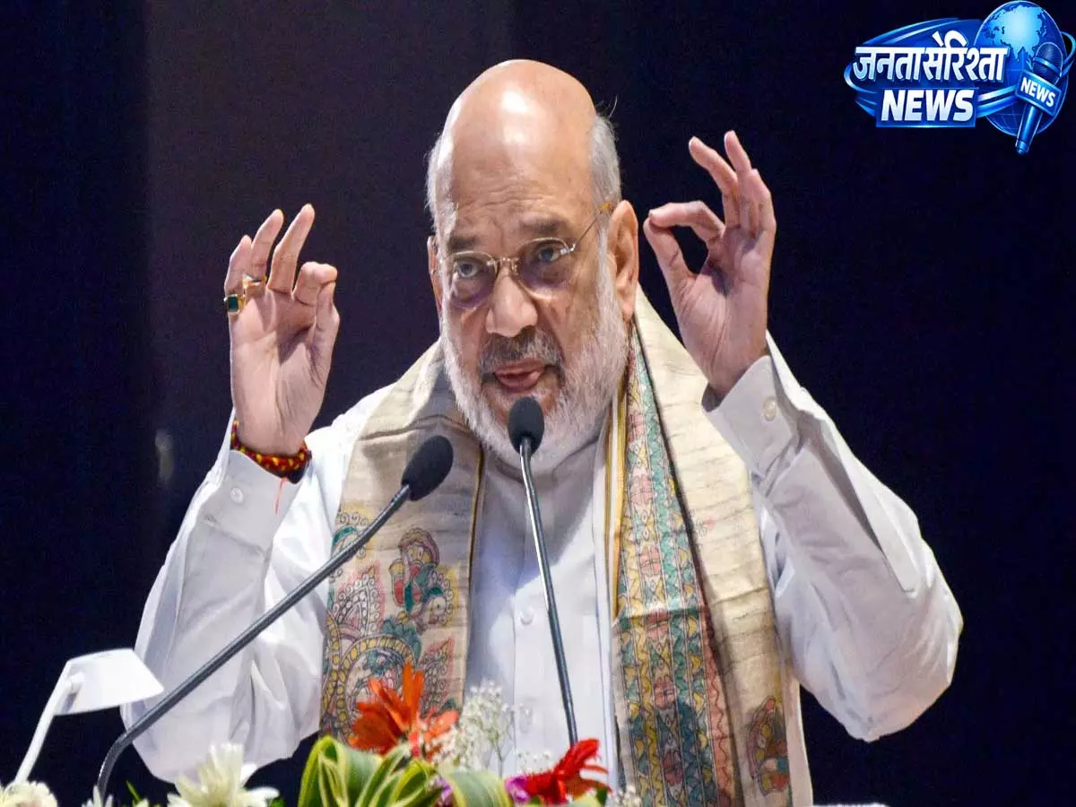 बंगाल में अमित शाह का बड़ा दौरा, BSF अधिकारियों के साथ सीमा सुरक्षा पर होगी अहम बैठक बंगाल में अमित शाह का बड़ा दौरा, BSF अधिकारियों के साथ सीमा सुरक्षा पर होगी अहम बैठक