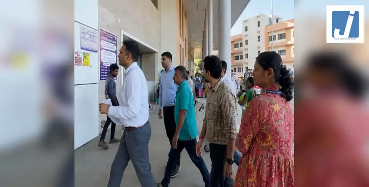 100 करोड़ के फर्जी GST बिलिंग मामले में स्क्रैप कारोबारी गिरफ्तार, अंतरराज्यीय सिंडिकेट की जांच तेज 100 करोड़ के फर्जी GST बिलिंग मामले में स्क्रैप कारोबारी गिरफ्तार, अंतरराज्यीय सिंडिकेट की जांच तेज