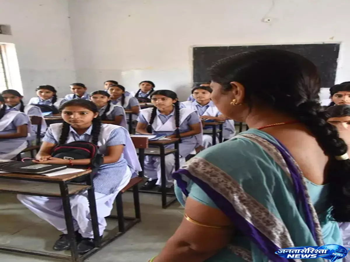 Sawai माधोपुर में शर्मनाक मामला, आरोपी शिक्षिका निलंबित Sawai माधोपुर में शर्मनाक मामला, आरोपी शिक्षिका निलंबित