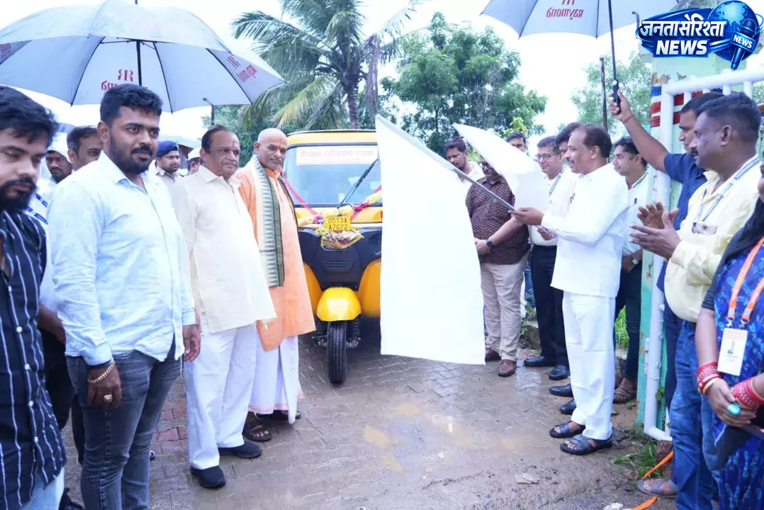 रथ यात्रा में श्रद्धालुओं की सुविधा के लिए मुफ्त ऑटो शटल सेवा रथ यात्रा में श्रद्धालुओं की सुविधा के लिए मुफ्त ऑटो शटल सेवा