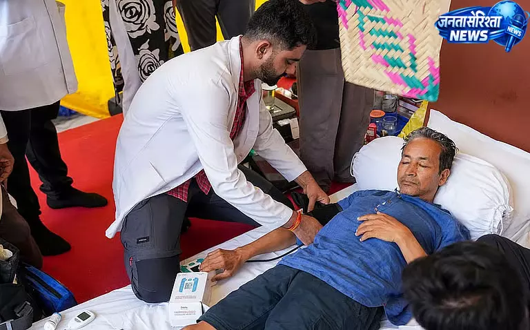 सोनम वांगचुक अड़े, सरकार के जवाब तक जारी रहेगा अनशन सोनम वांगचुक अड़े, सरकार के जवाब तक जारी रहेगा अनशन