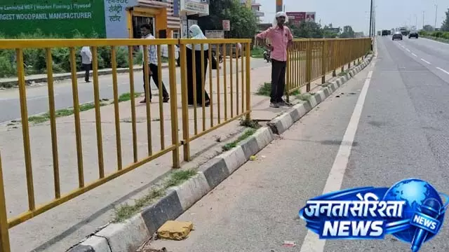 दिल्ली-लखनऊ हाईवे की सुरक्षा व्यवस्था पर उठे सवाल दिल्ली-लखनऊ हाईवे की सुरक्षा व्यवस्था पर उठे सवाल