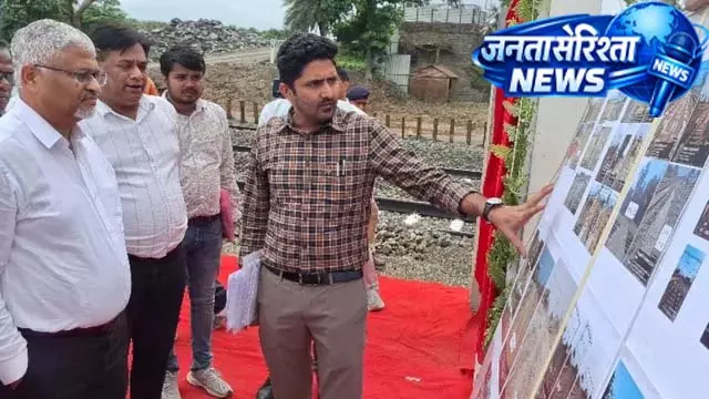 पाकुड़ से दिल्ली तक सीधी ट्रेन की उम्मीद पाकुड़ से दिल्ली तक सीधी ट्रेन की उम्मीद